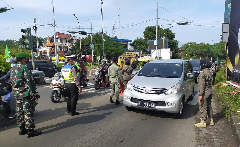 Periksa Hasil Tes Covid-19 Pengendara saat Nataru, Polres Bogor Dirikan 10 Posko