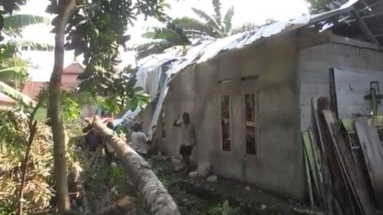 Puluhan Rumah di Tegal Rusak Diterjang Angin Puting Beliung 