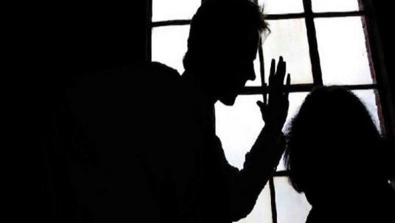 Kasus KDRT Istri Omeli Suami Pemabuk di Karawang, Aspidum Kejati Jabar Dinonaktifkan