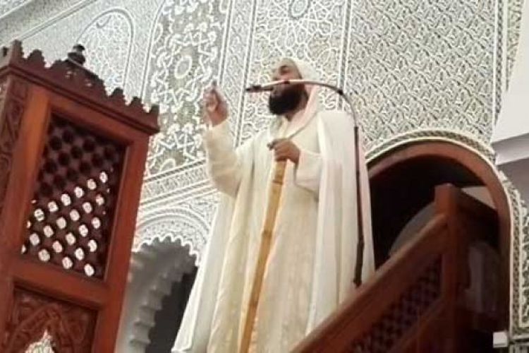 8 Sunnah Khutbah Jumat Lengkap dengan Penjelasan dan Haditsnya