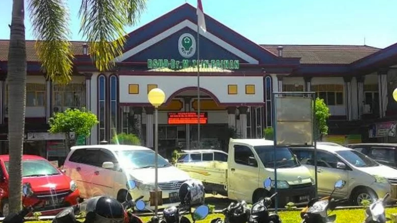 Marah, Bupati Pesisir Selatan Pecat Direktur RSUD Painan