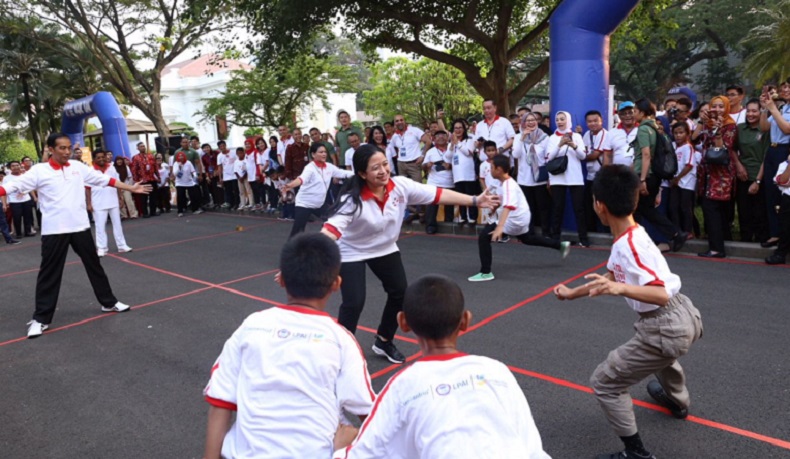 Vaksinasi Covid untuk Anak 5-11 Tahun, Ketua DPR : Dunia Pendidikan Bisa Kembali Normal