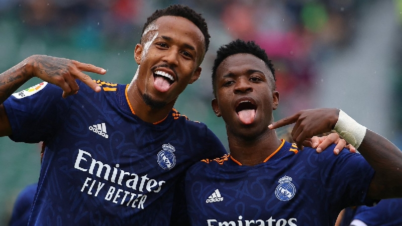 Vinicius Jr Menggila, Real Madrid Taklukkan Elche 