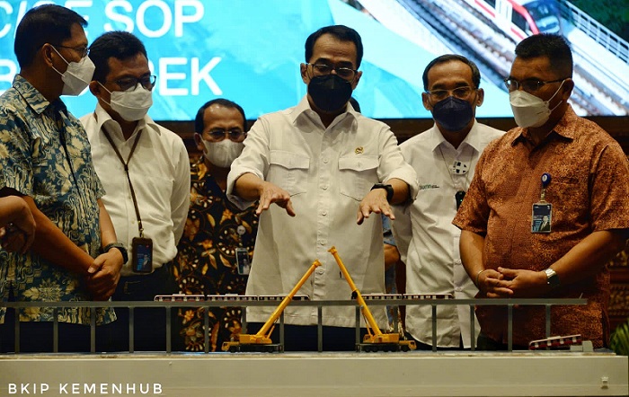  Gelar Uji Coba LRT Jabodebek, Menhub Tegaskan Keselamatan Jadi Aspek Utama Pembangunan Infrastruktur 
