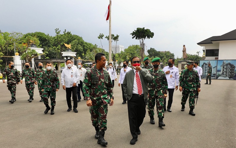 Mahfud Terkesan dengan Ketegasan Jenderal Andika : Hukum Harus Ditegakkan