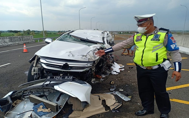 Vanessa Angel dan Suami Tewas Kecelakaan di Tol Jombang, Polisi Sebut Sopir Mengantuk