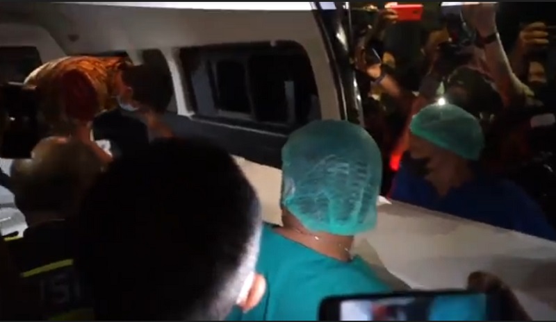 Kisah Crazy Rich Surabaya Gendong Anak Vanessa Gala Sky di Lokasi Kecelakaan 