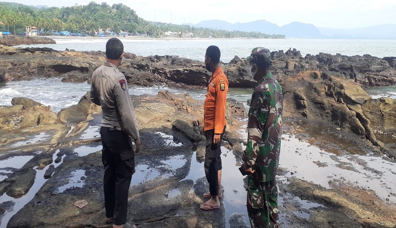 Wisatawan Hilang di Pantai Karanghawu Sukabumi, Sempat Diingatkan Jangan Berenang