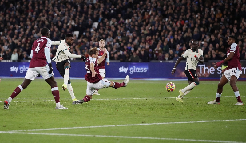 Diwarnai Gol Bunuh Diri, West Ham Beri Kekalahan Perdana Bagi Liverpool di Liga Inggris 