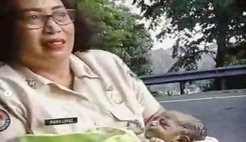 Viral, Aksi Heroik PNS Korem 172/PWY Bantu Ibu Lahiran di Jalan Bikin Salut Netizen