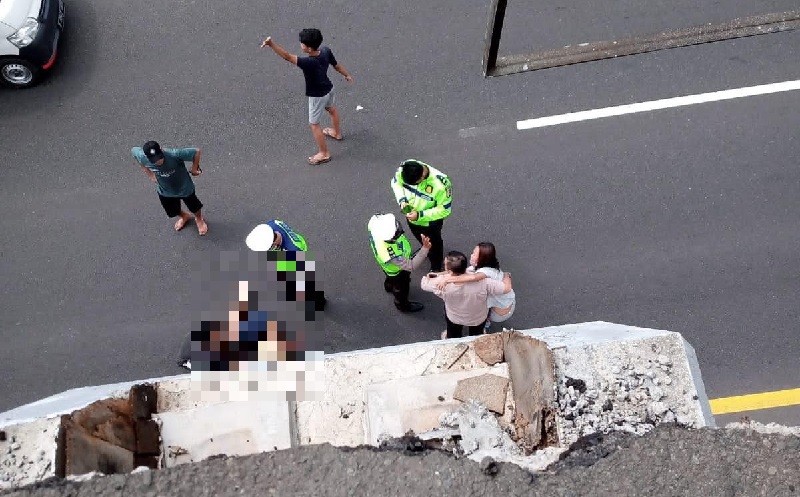 Permintaan Tak Dipenuhi Orang Tua, Bocah SMP Nekat Lompat ke Tol Jakarta-Cikampek