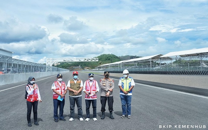 Menhub Budi Karya Pastikan Konektivitas Antarmoda Transportasi Jelang World Superbike 2021 di Mandalika