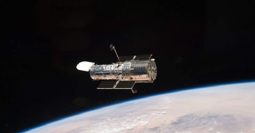NASA Pulihkan Satu Instrumen Hubble, yang Lain Masih dalam Safe Mode