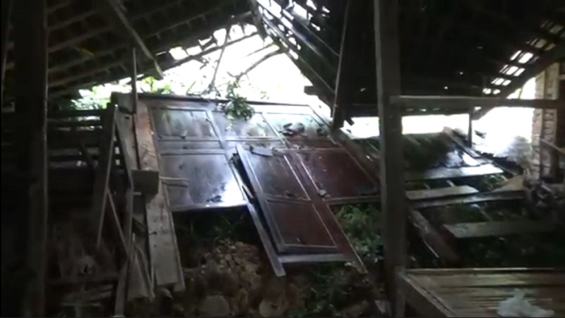 Rumah Warga di Pacitan Ambruk Tertimpa Longsor, Semua Penghuni Mengungsi 