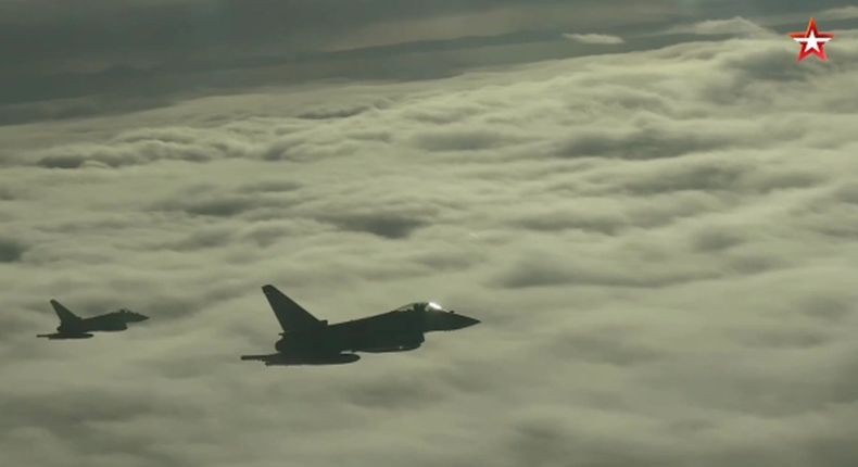 Rusia Rilis Video 2 Pesawat Pengebom Nuklirnya Dicegat Jet Tempur Inggris