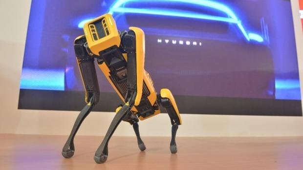 Keseruan di GIIAS, Hyundai Pamerkan Robot Pintar dan Game Interaktif 