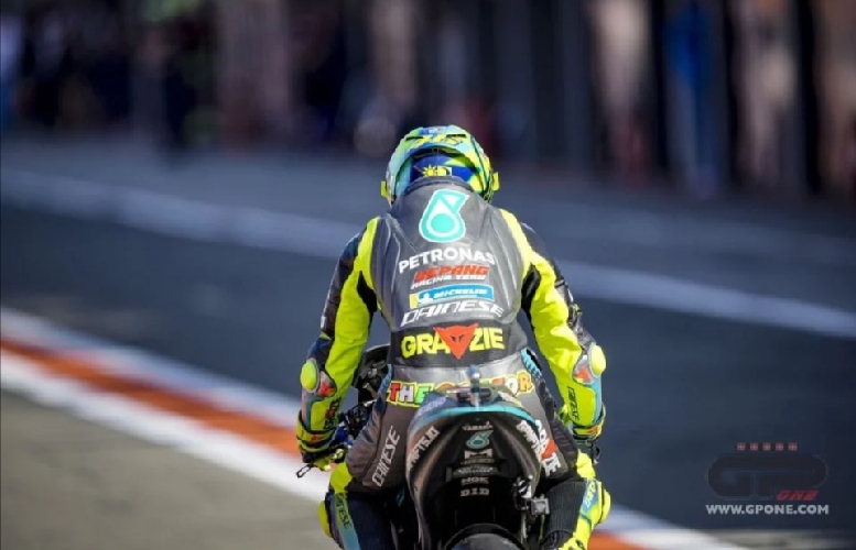 Bikin Terharu! Yamaha Unggah Video Perpisahan dengan Valentino Rossi