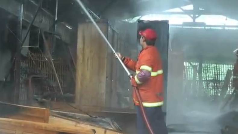 Ditinggal Istirahat, Tempat Produksi Mebel di Jepara Kebakaran 