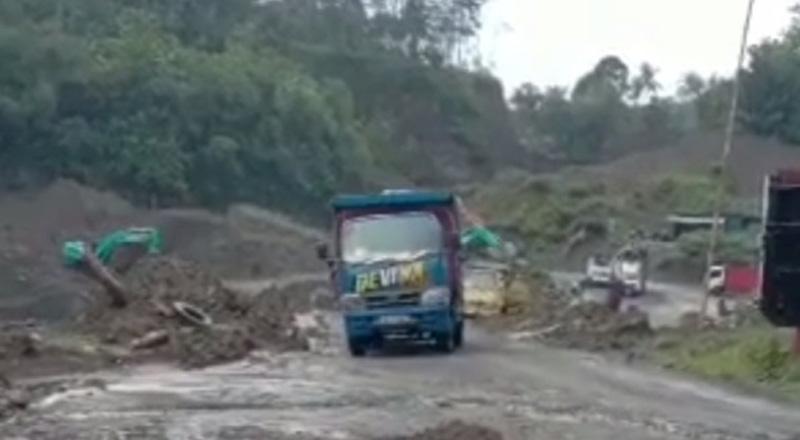 Ganjar Minta Aktivitas Penambangan di Lereng Gunung Merapi Dihentikan