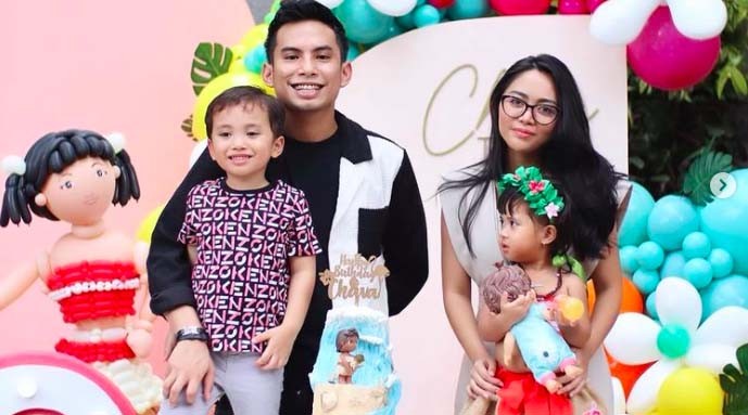 Tidak Jalani Wajib Lapor, Rachel Vennya Rayakan Ultah Anak Bareng Mantan Suami