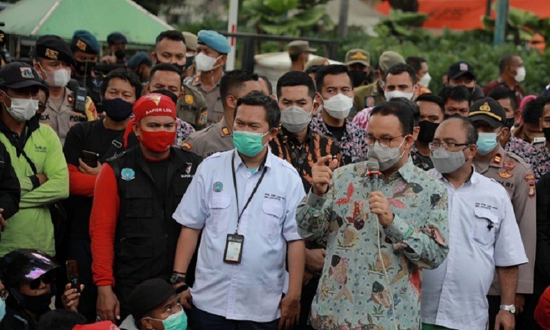 Temui Pendemo Protes UMP, Ini Janji Anies Baswedan