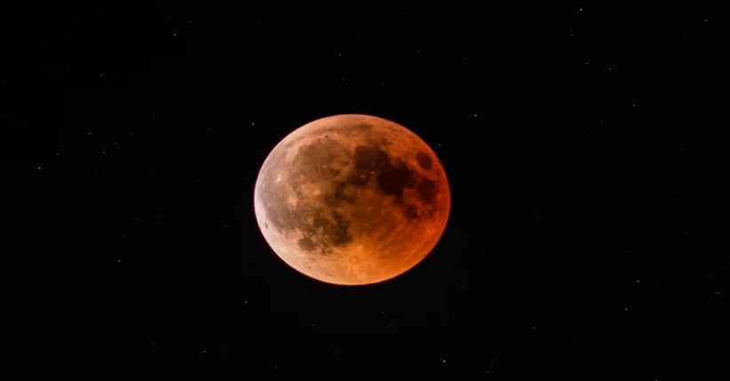  Cara Melihat Gerhana Bulan Sebagian