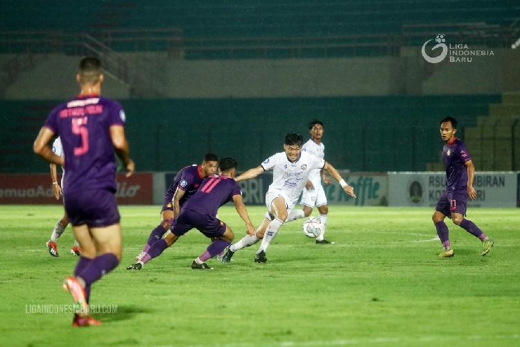 Hasil Liga 1 2021: Drama 2 Penalti, Arema FC Bungkam Persik