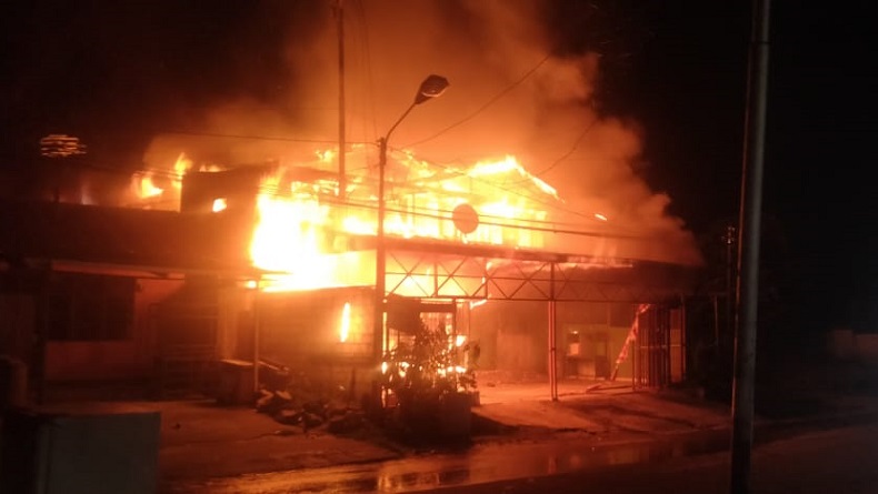 Kebakaran di Jalan Raya Abepantai Jayapura, Apotek dan Sekolah PAUD Ludes