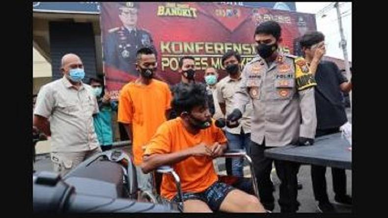 Modus Mengaku Polisi, Ayah Anak Peras dan Telanjangi 2 Sejoli lagi Bermesraan