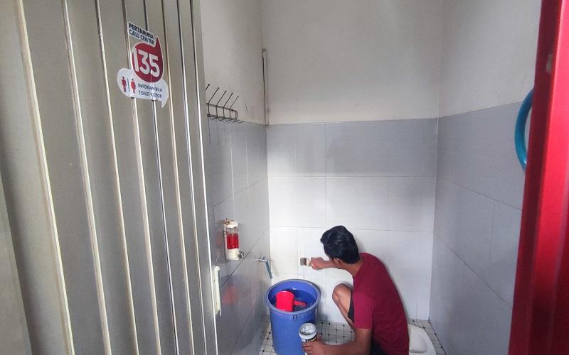 Cerita Penjaga Toilet SPBU, dari Menjaga Kebersihan hingga Mengamankan Barang Pengunjung yang Tertinggal