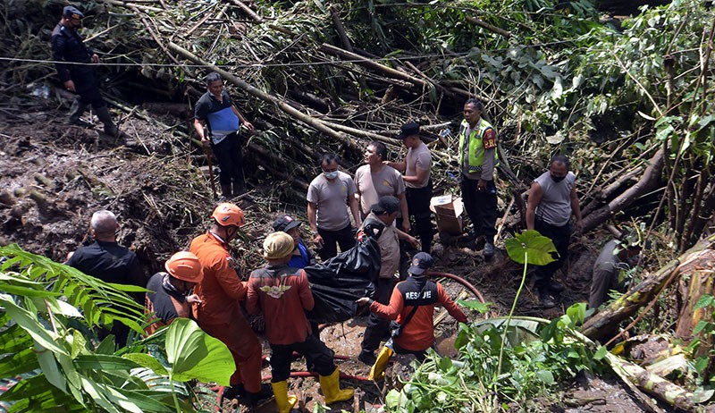 Cerita Detik-Detik Mengerikan Sekeluarga Tertimpa Longsor saat Rafting di Bali