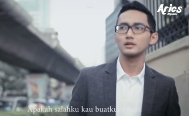 Chord Gitar dan Lirik Lagu Melepaskanmu Bukan Mudah Bagiku By Sufian Suhaimi