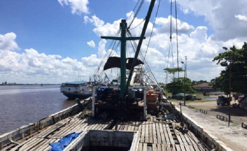 Kapal Diduga Selundupkan Ratusan Ton Rotan ke Malaysia Ditangkap di Perairan Natuna