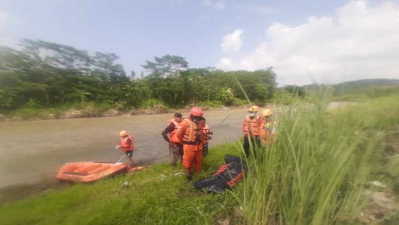 Kakek Arwa Tewas Terseret Arus Sungai Seuma Kuningan saat Bersihkan Badan