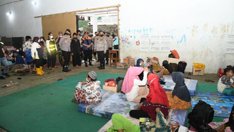 Banjir Bandang Terjang 8 Desa di Garut, 285 Warga Mengungsi