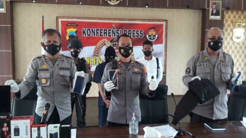 Kecanduan Game Online, Kakak Beradik Bobol Toko Telepon Seluler di Temanggung 
