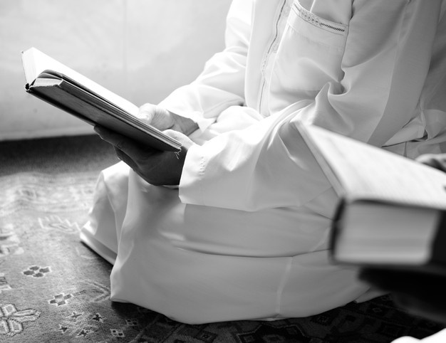 Surat Al Kafirun Ayat 1-6: Kandungan, Asbabun Nuzul, Keutamaan & Tafsir Toleransi Beragama