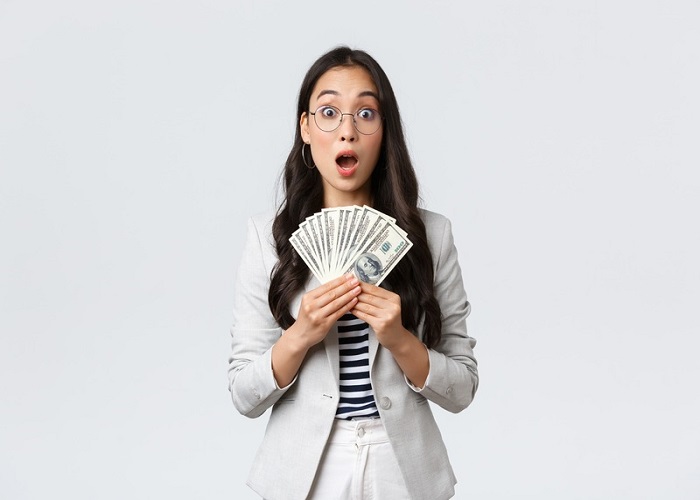 Dapat Gaji Pertama? MotionBanking Berikan 5 Tips Bijak Penggunaannya