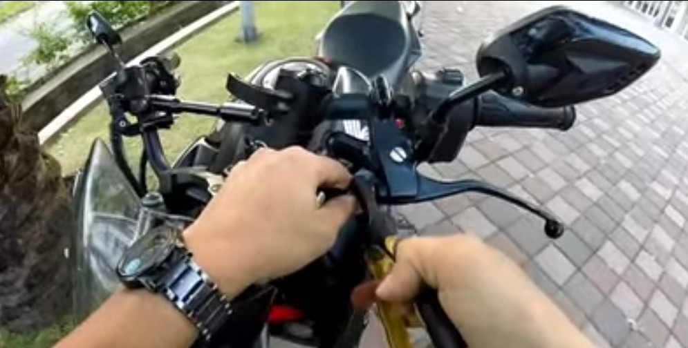 Setelan Kurang Enak, Begini Cara Setting Kopling Motor