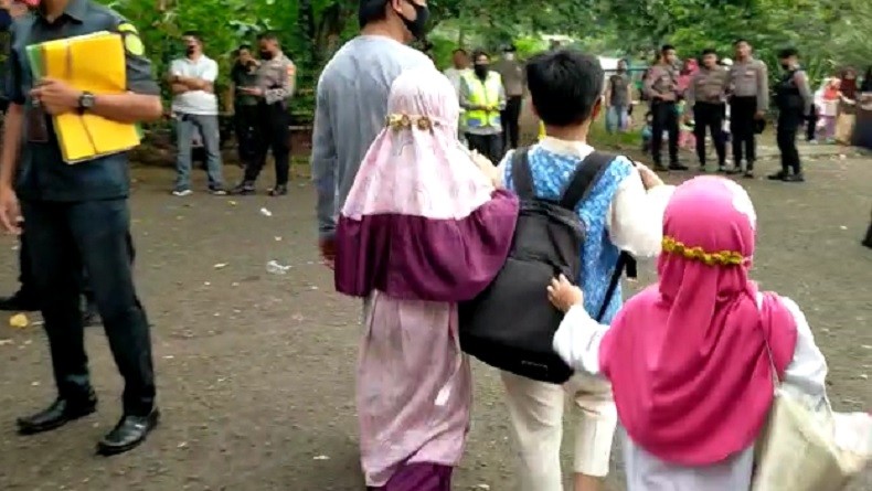 Eksekusi Rumah Yatim di Bogor Ricuh, Anak-Anak Teriak Histeris 