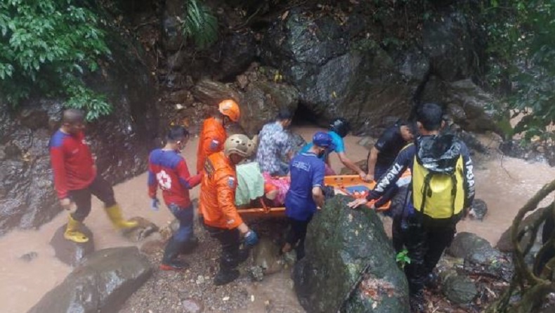 Ajaib, Pria Ini Selamat usai Loncat ke Jurang 30 Meter usai Bertengkar dengan Istri