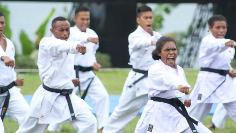 Kodam Kasuari Pecahkan Rekor MURI Karate, 1.092 Prajurit Sabuk Hitam Tampil Bersama