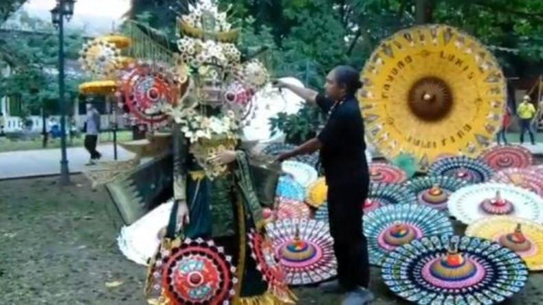 Festival Payung Indonesia Dorong Kebangkitan Ekonomi Kreatif 