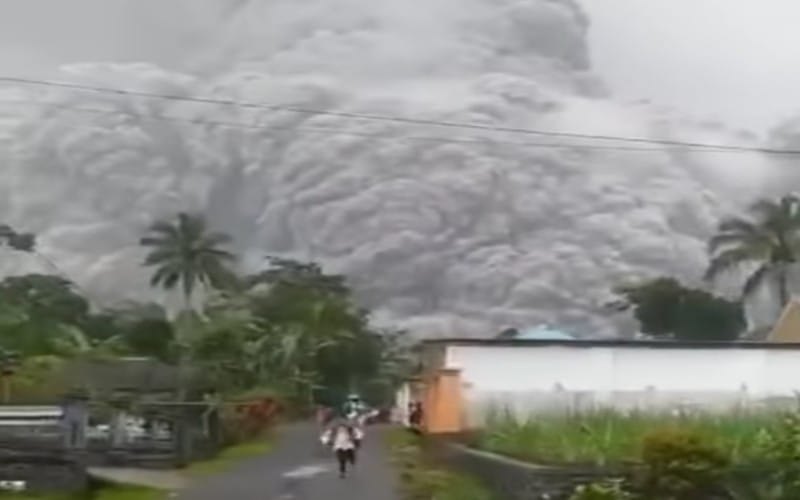 Detik-Detik Meletusnya Gunung Semeru, Diawali Lahar hingga Muntahkan Awan Panas