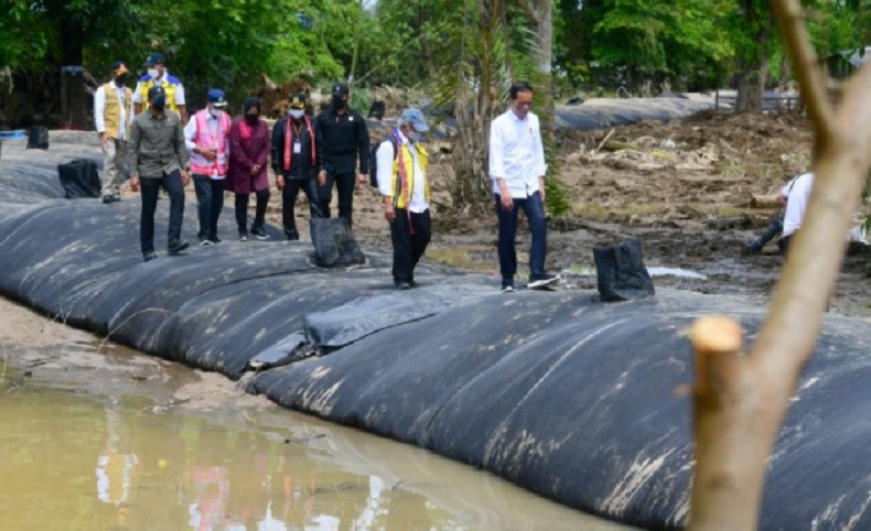 Senang Dikunjungi Jokowi, Warga Sintang Sebut Pengobat Duka Usai Banjir
