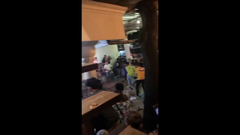Pengunjung Kafe di Jepara Baku Hantam saat Pertunjukan Live Music