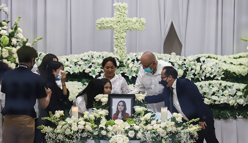 Edelenyi Laura Anna Meninggal Dikremasi Hari Ini, Instagram Gaga Muhammad Diserang Netizen