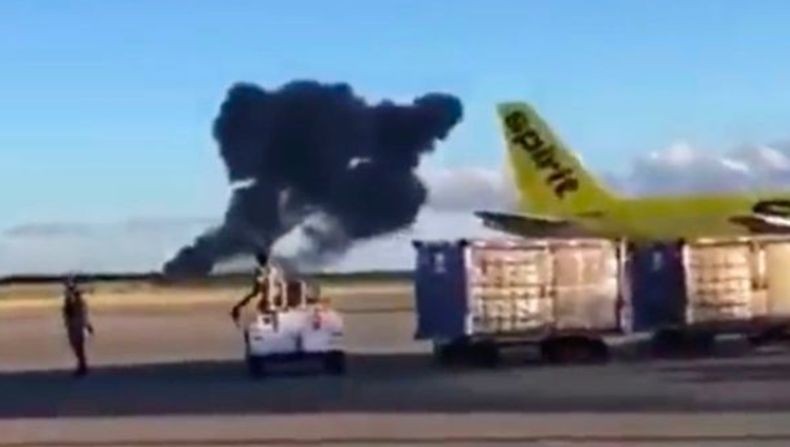 Pesawat Jet Pribadi Jatuh saat Mendarat Darurat, 9 Orang Tewas