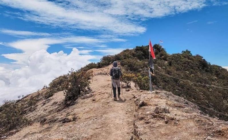 Kisah Misteri Gunung Lawu yang Tersimpan di Balik Keindahannya