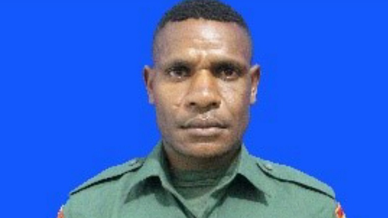    Prada Yotam Bugiangge yang Lari dari Tugas Gondol Senpi SS-2 V1